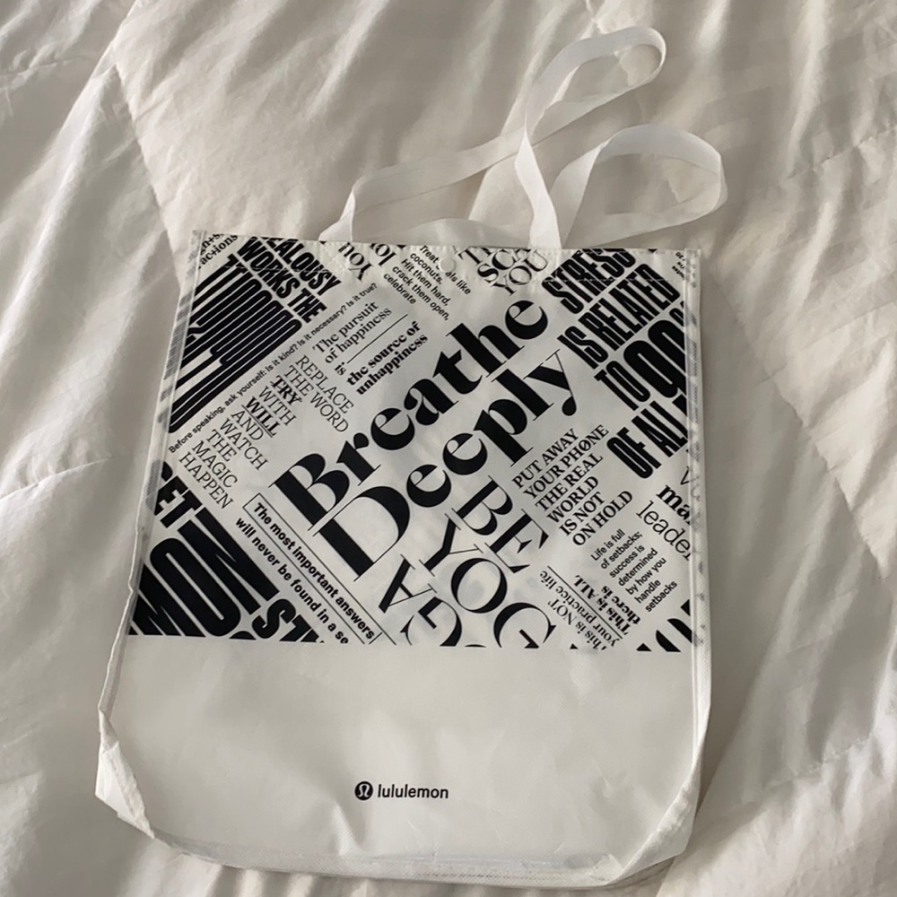 Lululemon large shopping bag white